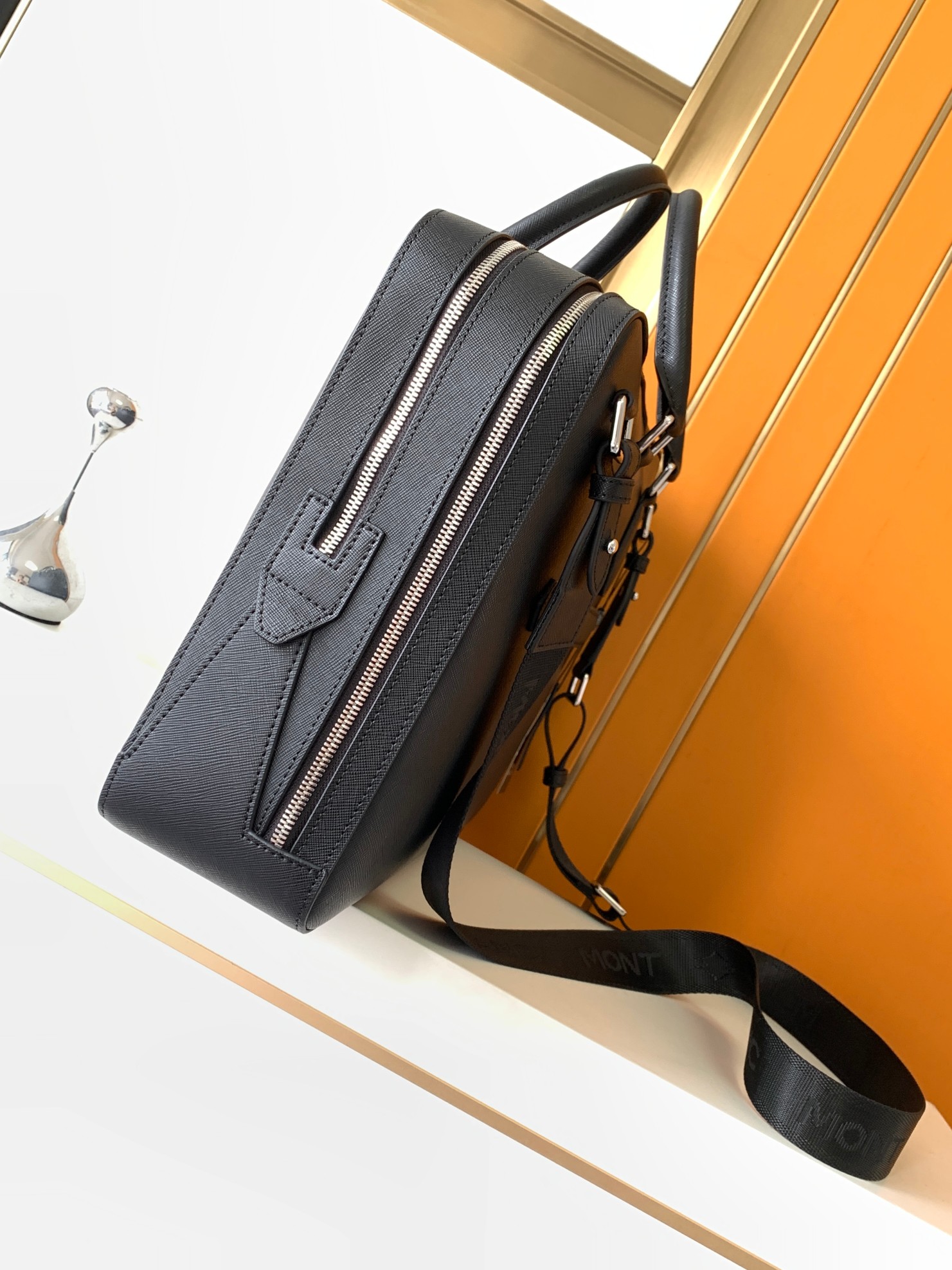 Luksusowe męskie torby z uchwy – Leather Briefcase recenzja i cena
