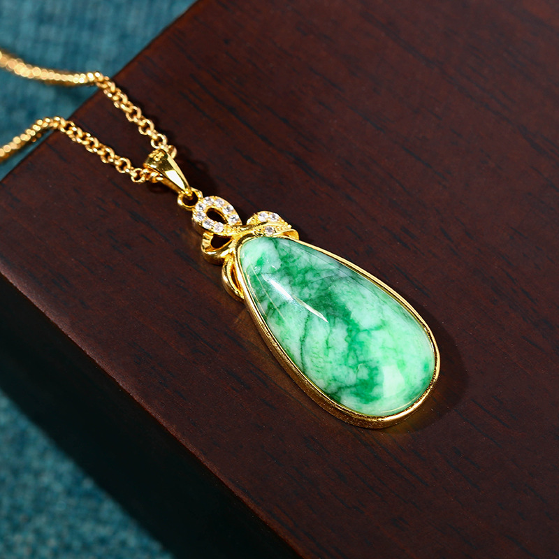 Naszyjnik z naturalnym jadeite – Gold Plated Jewelry recenzja i cena