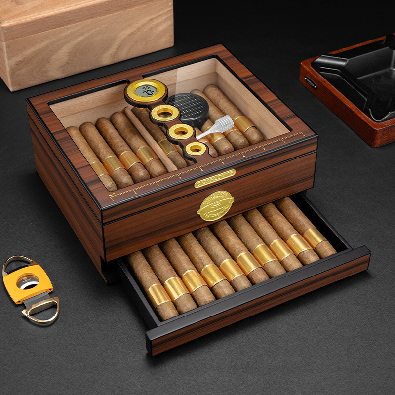 Luksusowy drewniany humidor na – Luxury Gift Set recenzja i cena