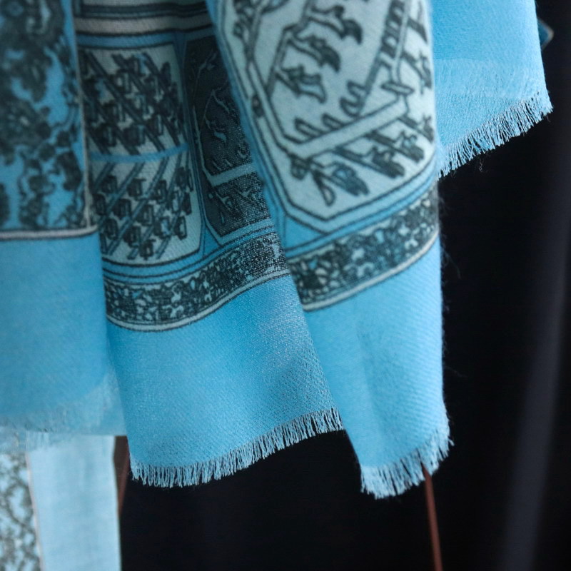 Długie szaliki z frędzlami Luk – Cashmere Scarf recenzja i cena