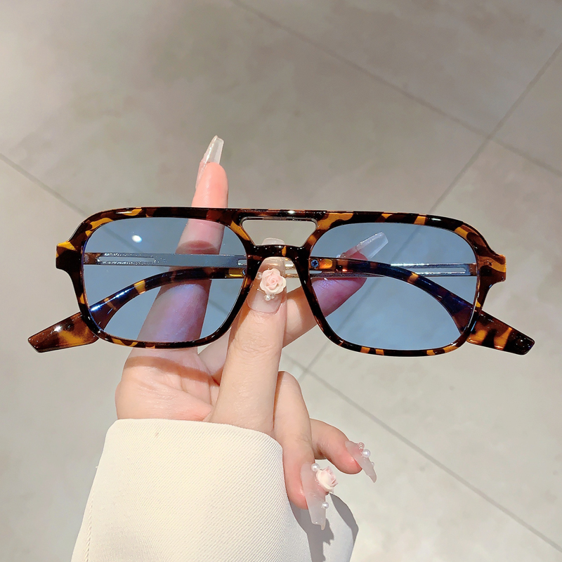 Modne damskie okulary przeciws – Designer Sunglasses recenzja i cena
