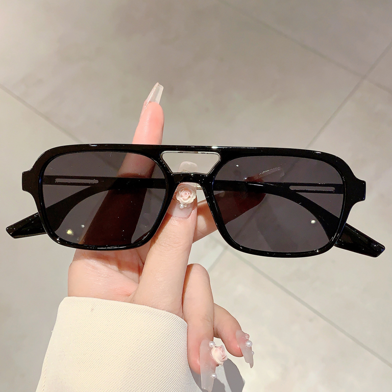 Modne damskie okulary przeciws – Designer Sunglasses recenzja i cena