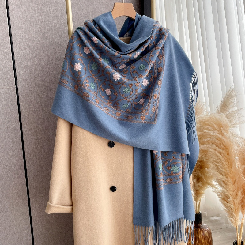 Nowy kaszmirowy szal z haftem  – Cashmere Scarf recenzja i cena