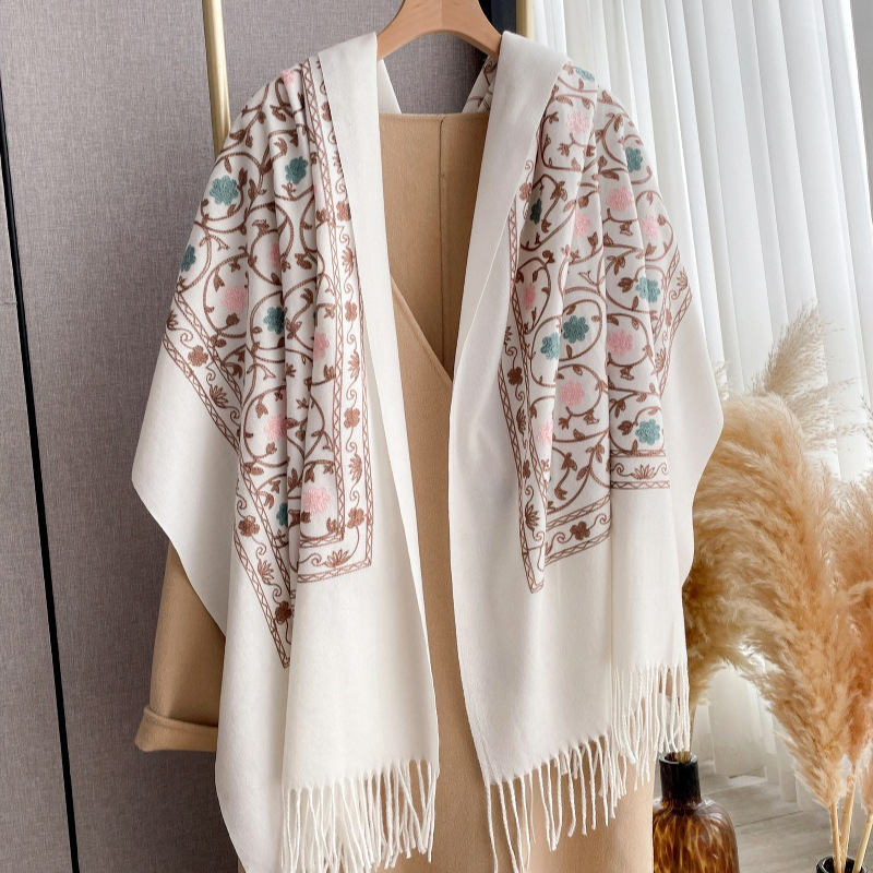 Nowy kaszmirowy szal z haftem  – Cashmere Scarf recenzja i cena