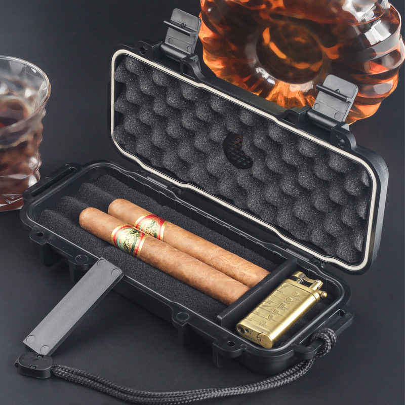 Przenośny humidor na cygara z  – Premium Cigar Case recenzja i cena